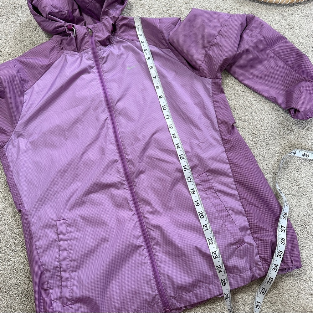 Nike Women’s Windbreaker Running Jacket Hooded Full Zip Lightweight in Purple L - Picture 13 of 14